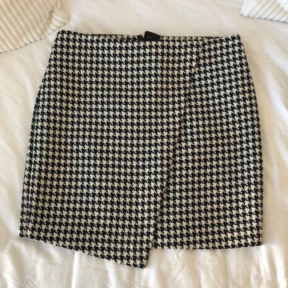 H&M Houndstooth Mini Skirt